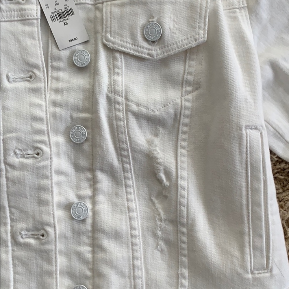 Oversized Denim Jacket - Picture 7 of 8